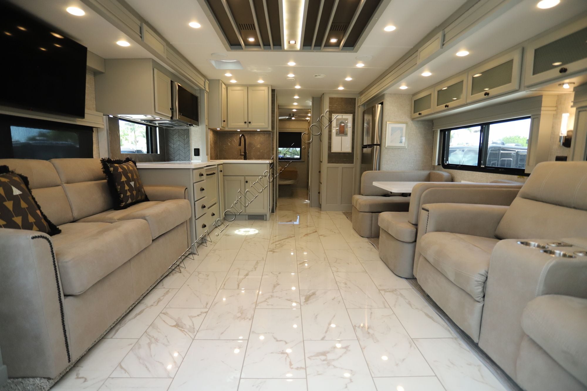 Used 2025 Tiffin Motor Homes Allegro Bay 38AB Super C  For Sale
