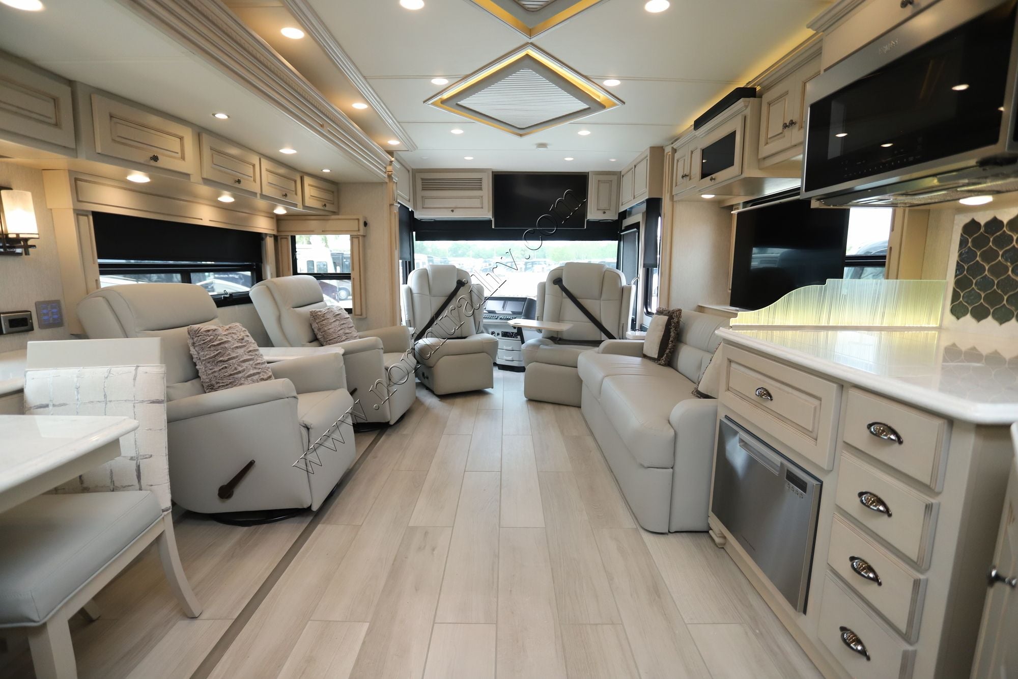 Used 2022 Newmar Dutch Star 4328 Class A  For Sale