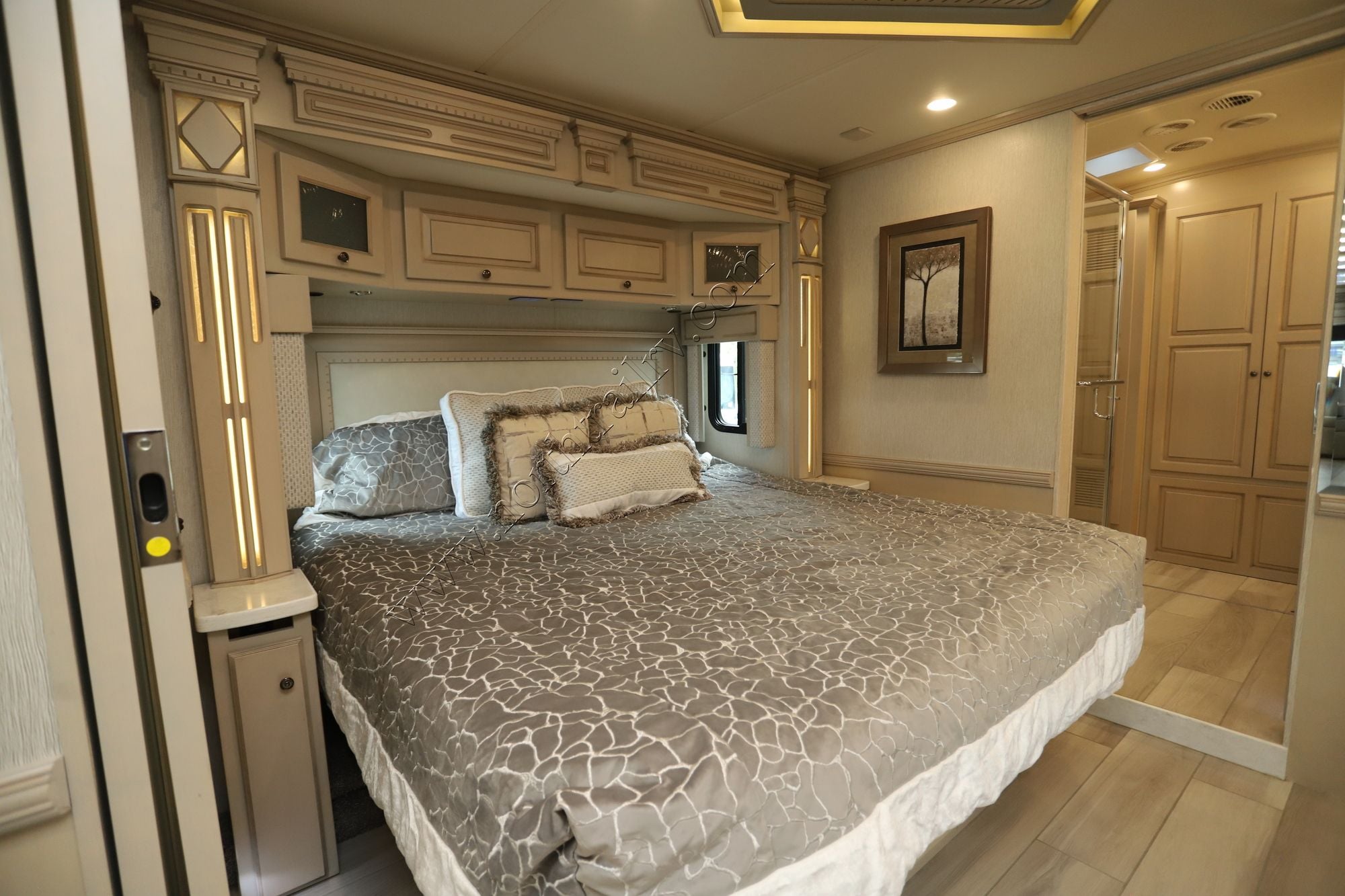 Used 2022 Newmar Dutch Star 4328 Class A  For Sale
