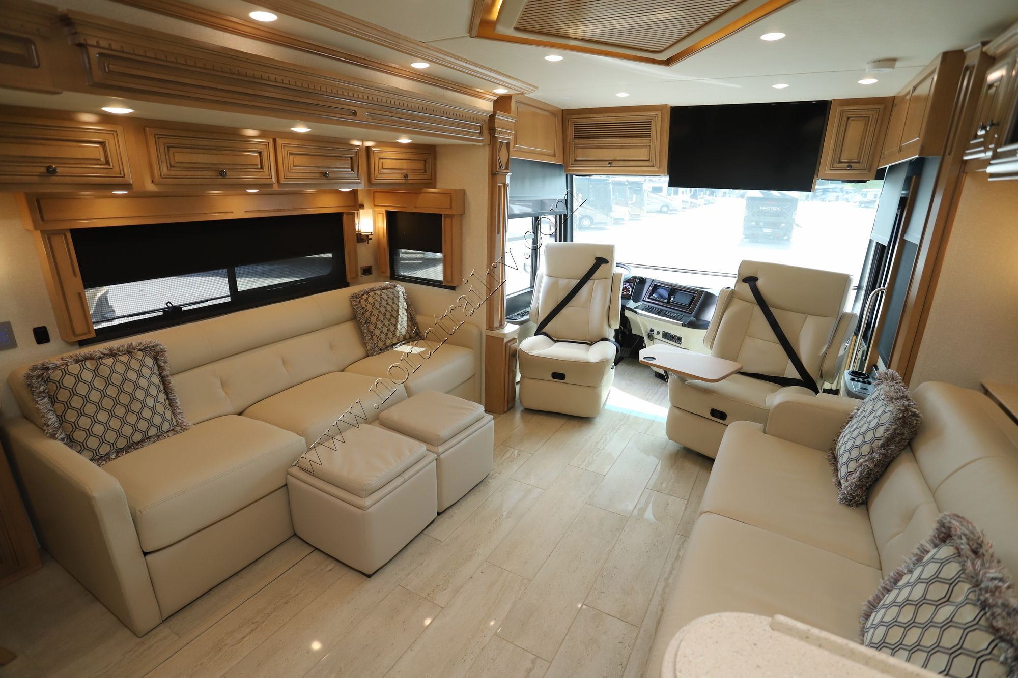 Used 2020 Newmar Dutch Star 4081 Class A  For Sale