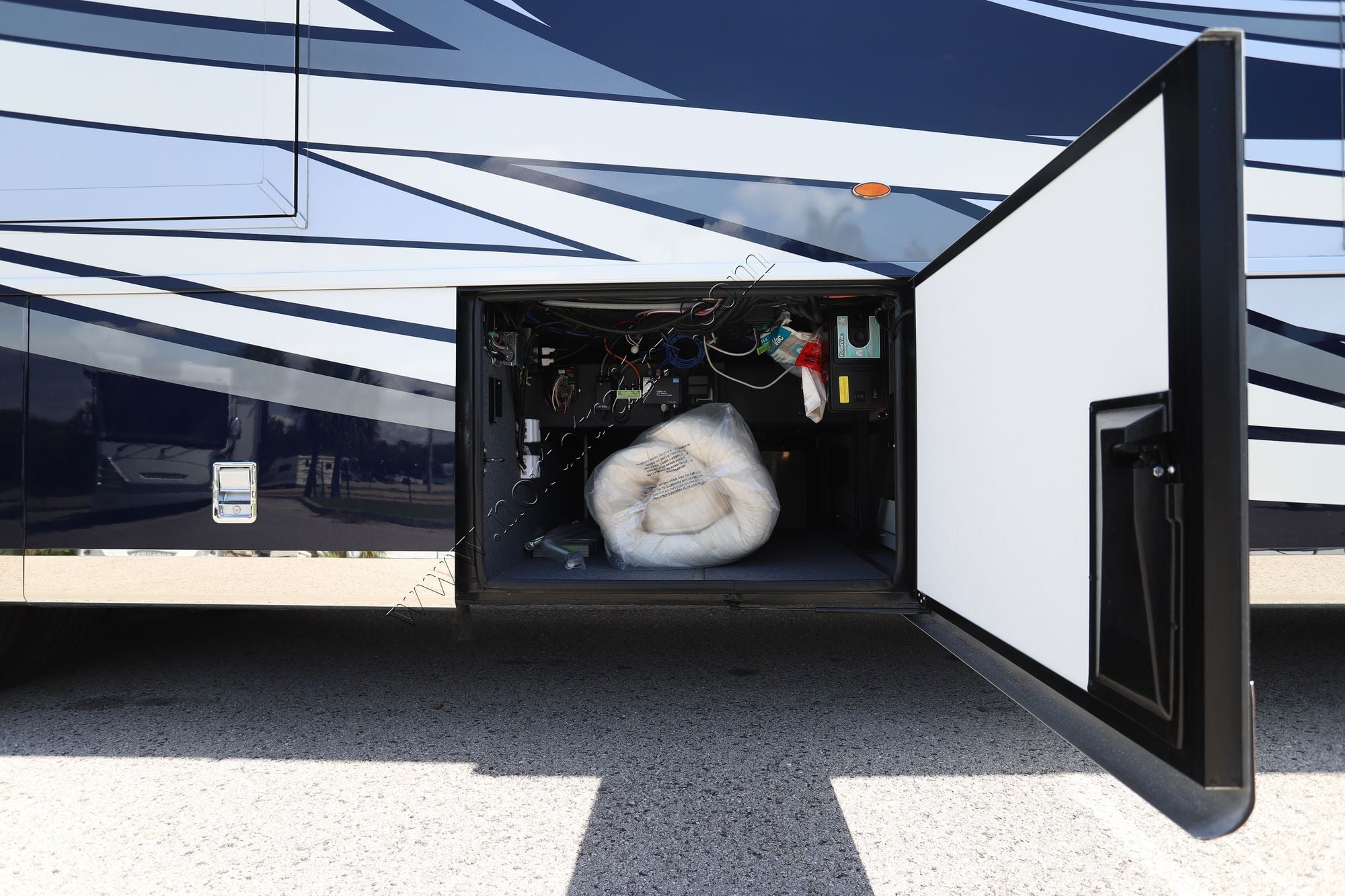 Used 2022 Newmar Dutch Star 4328 Class A  For Sale
