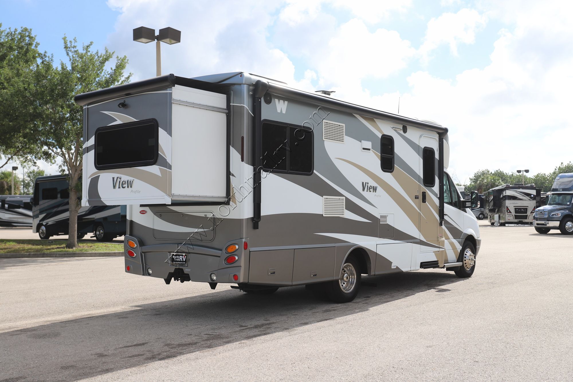 Used 2014 Winnebago View Profile 24G Class C  For Sale