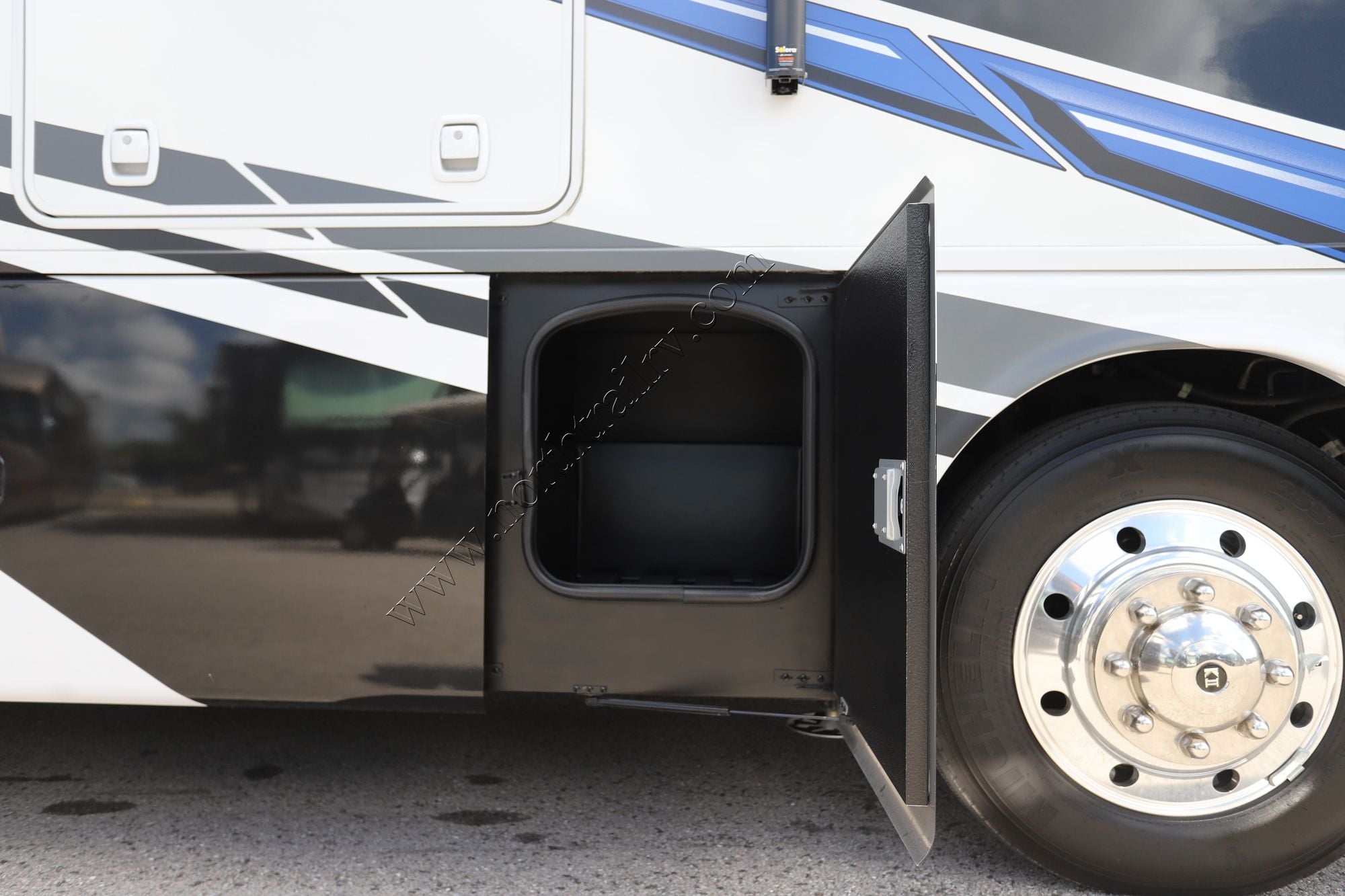 Used 2025 Thor Outlaw Wild West 38K Class A  For Sale