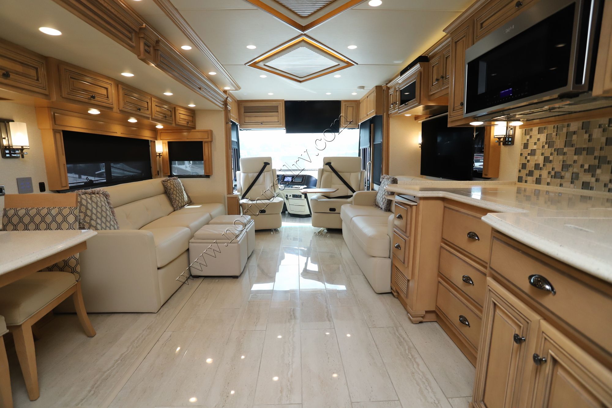 Used 2020 Newmar Dutch Star 4081 Class A  For Sale