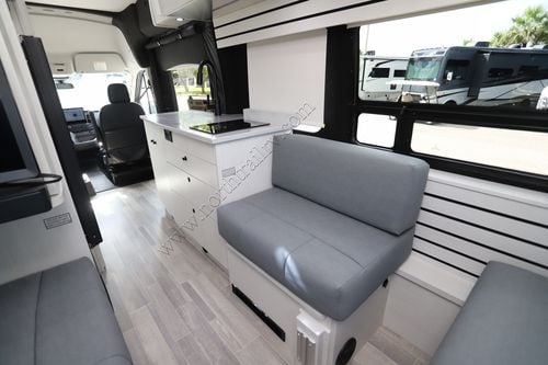 2027 Pleasure-Way Ontour 2.2 AWD