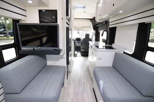 2027 Pleasure-Way Ontour 2.2 AWD