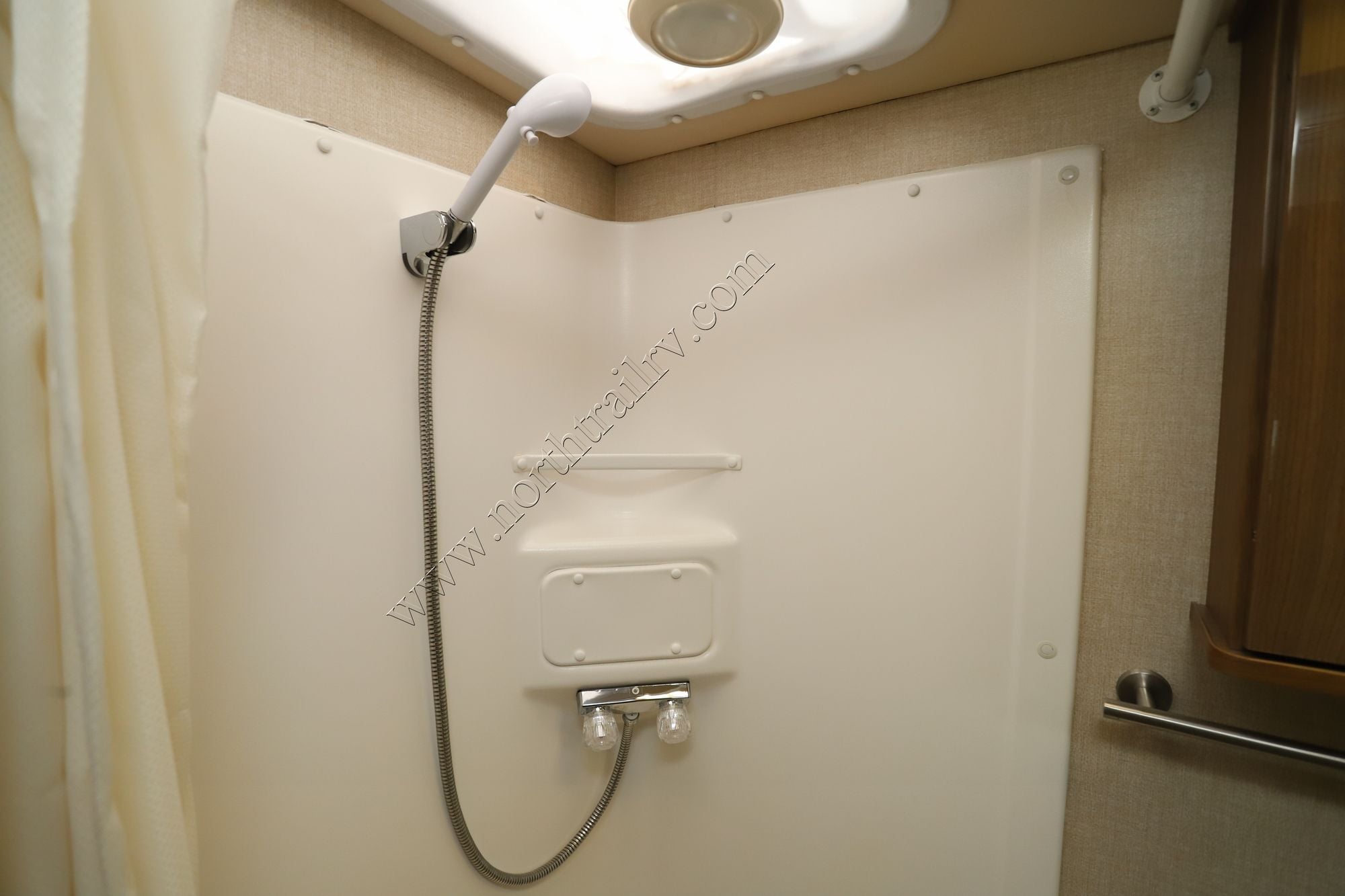 Used 2014 Winnebago View Profile 24G Class C  For Sale
