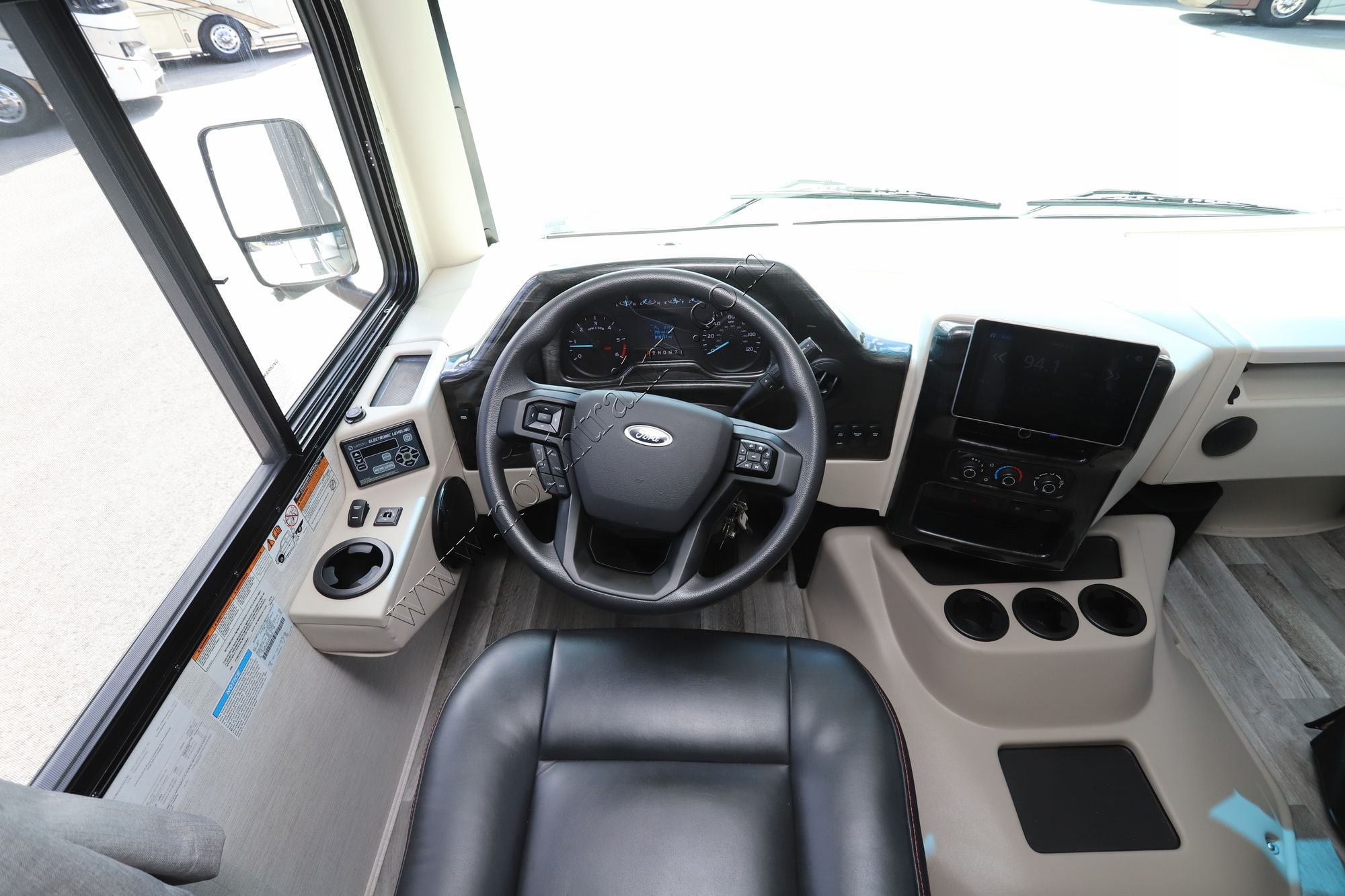 Used 2025 Thor Outlaw Wild West 38K Class A  For Sale