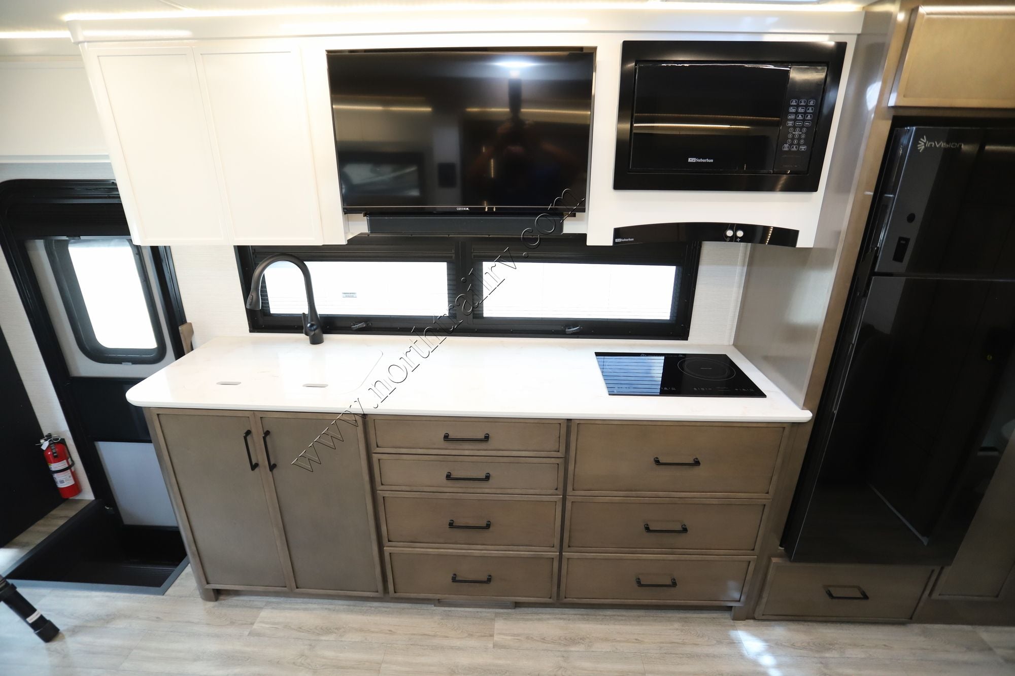 New 2027 Newmar Freedom Aire 2515 Class C  For Sale