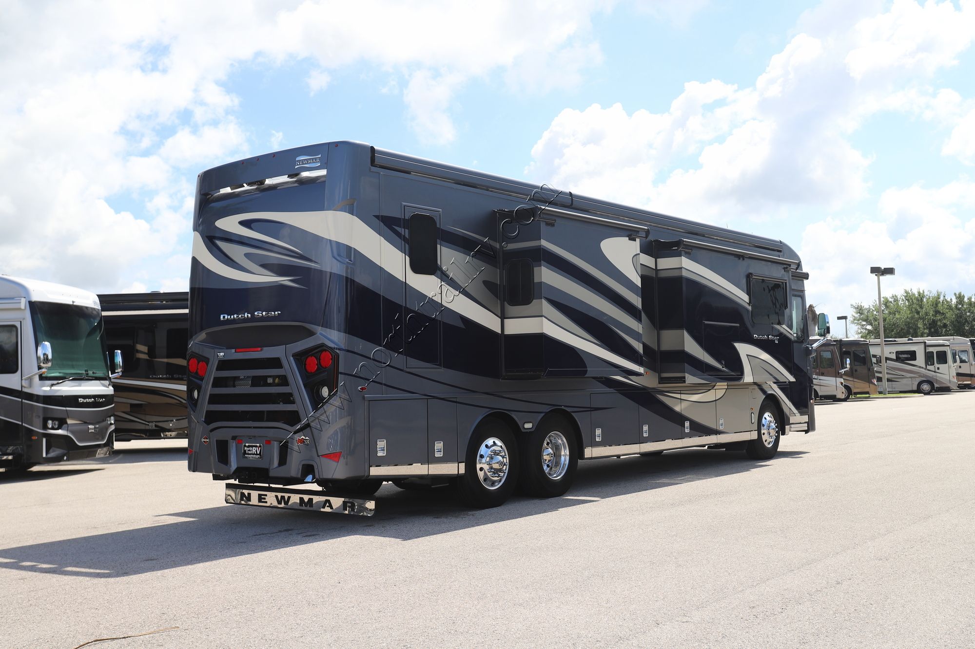 Used 2020 Newmar Dutch Star 4081 Class A  For Sale