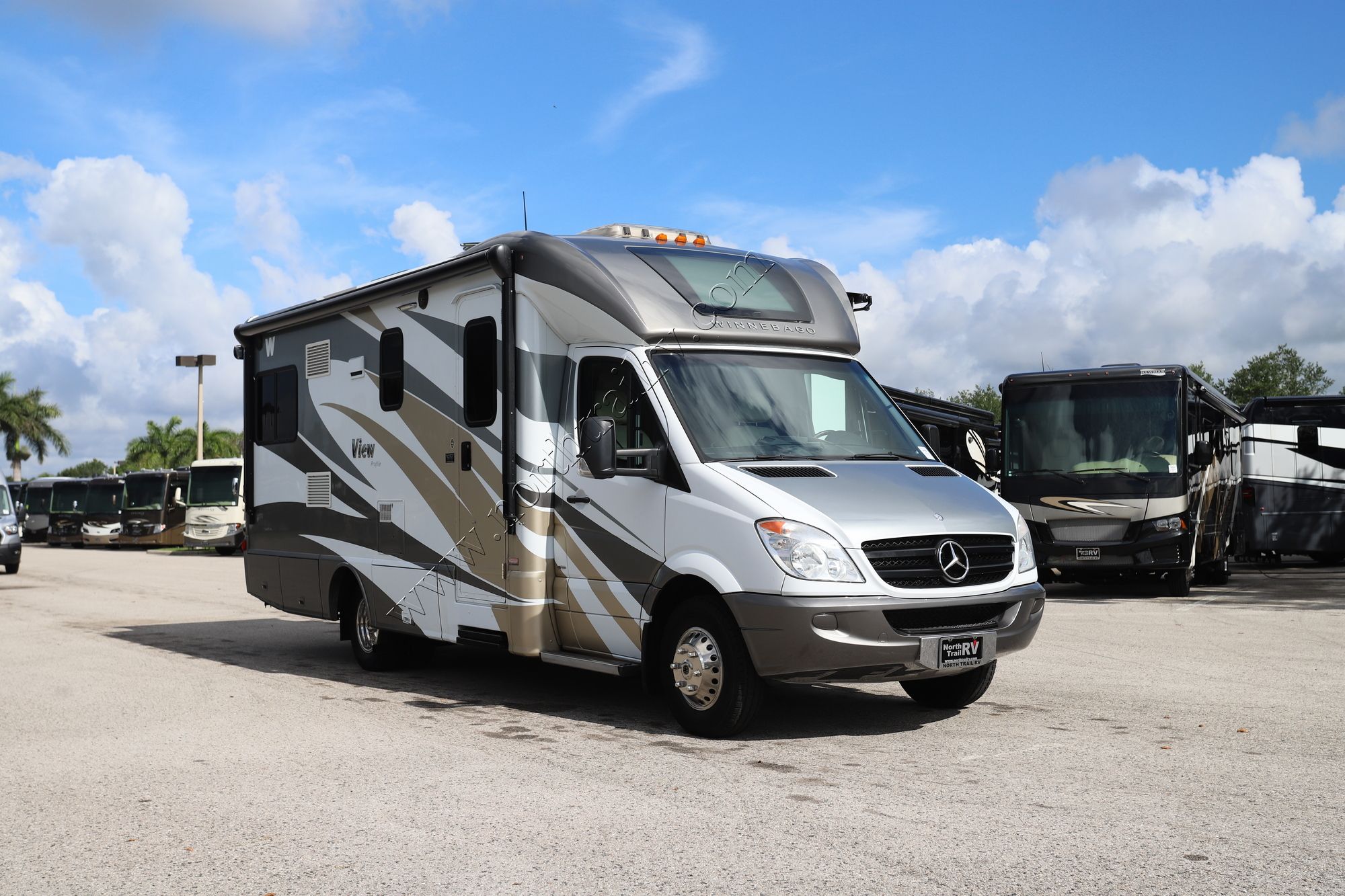 Used 2014 Winnebago View Profile 24G Class C  For Sale