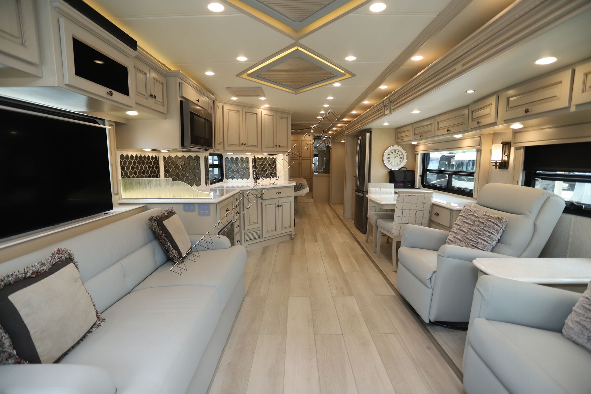 Used 2022 Newmar Dutch Star 4328 Class A  For Sale