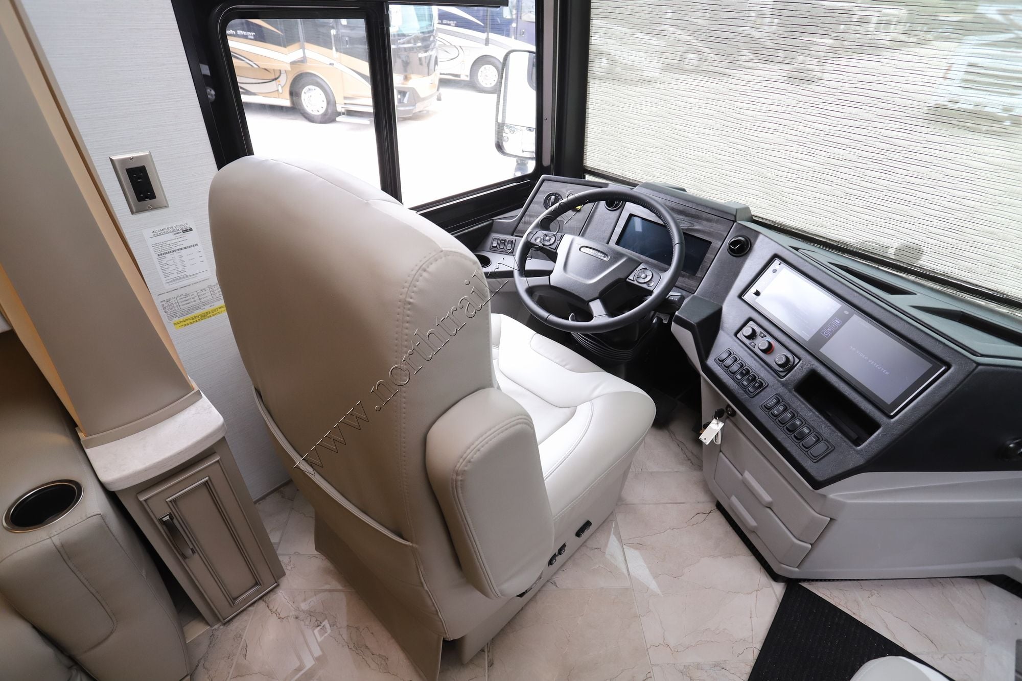 New 2027 Newmar Dutch Star 4345 Class A  For Sale