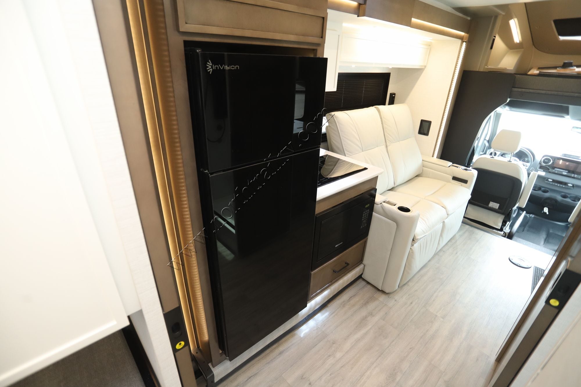 New 2027 Newmar Freedom Aire 2512 Class C  For Sale