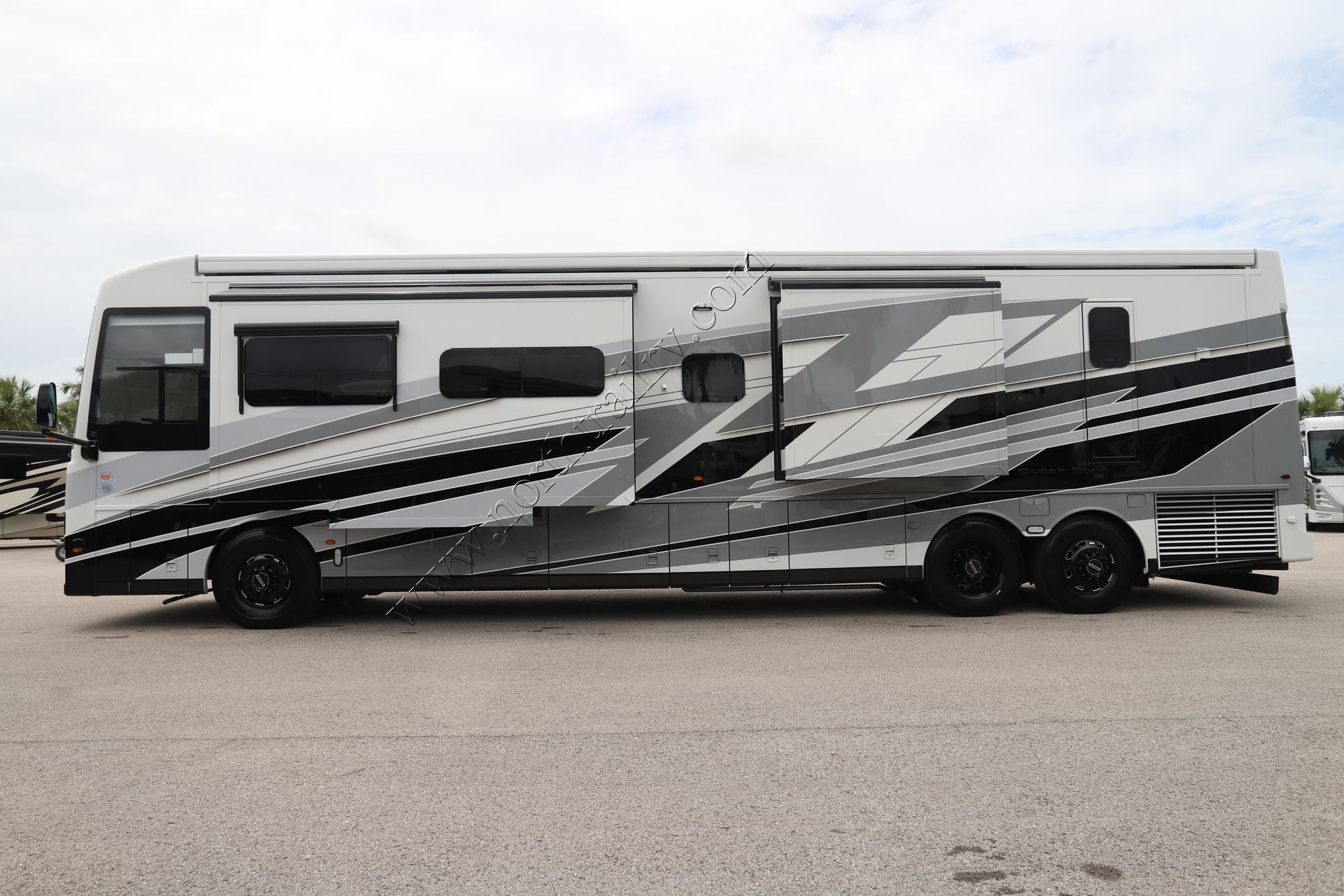 New 2027 Newmar Dutch Star 4345 Class A  For Sale