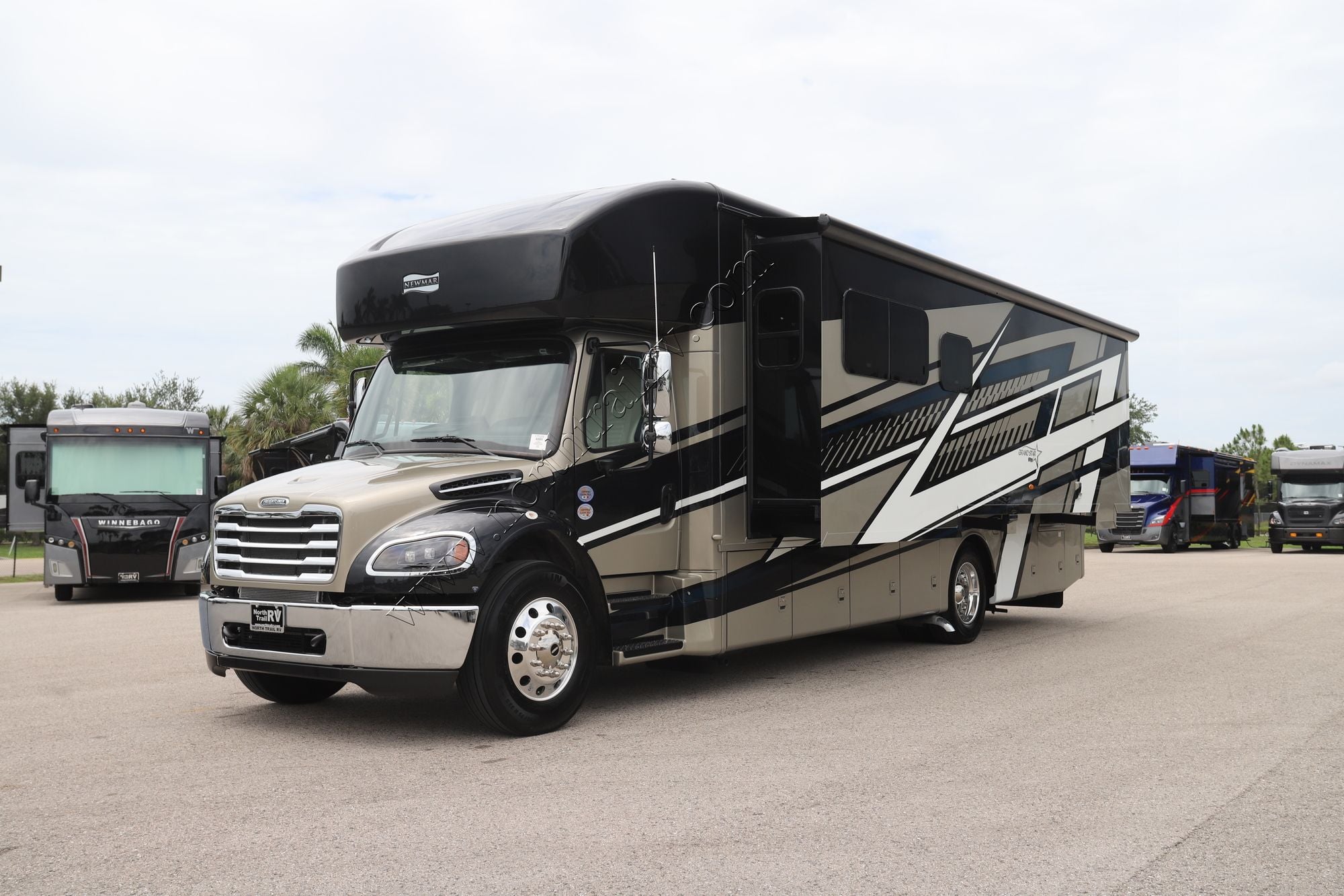 New 2027 Newmar Grand Star 3444 Super C  For Sale