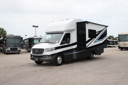 2027 Tiffin Motor Homes Wayfarer 25RW Class C