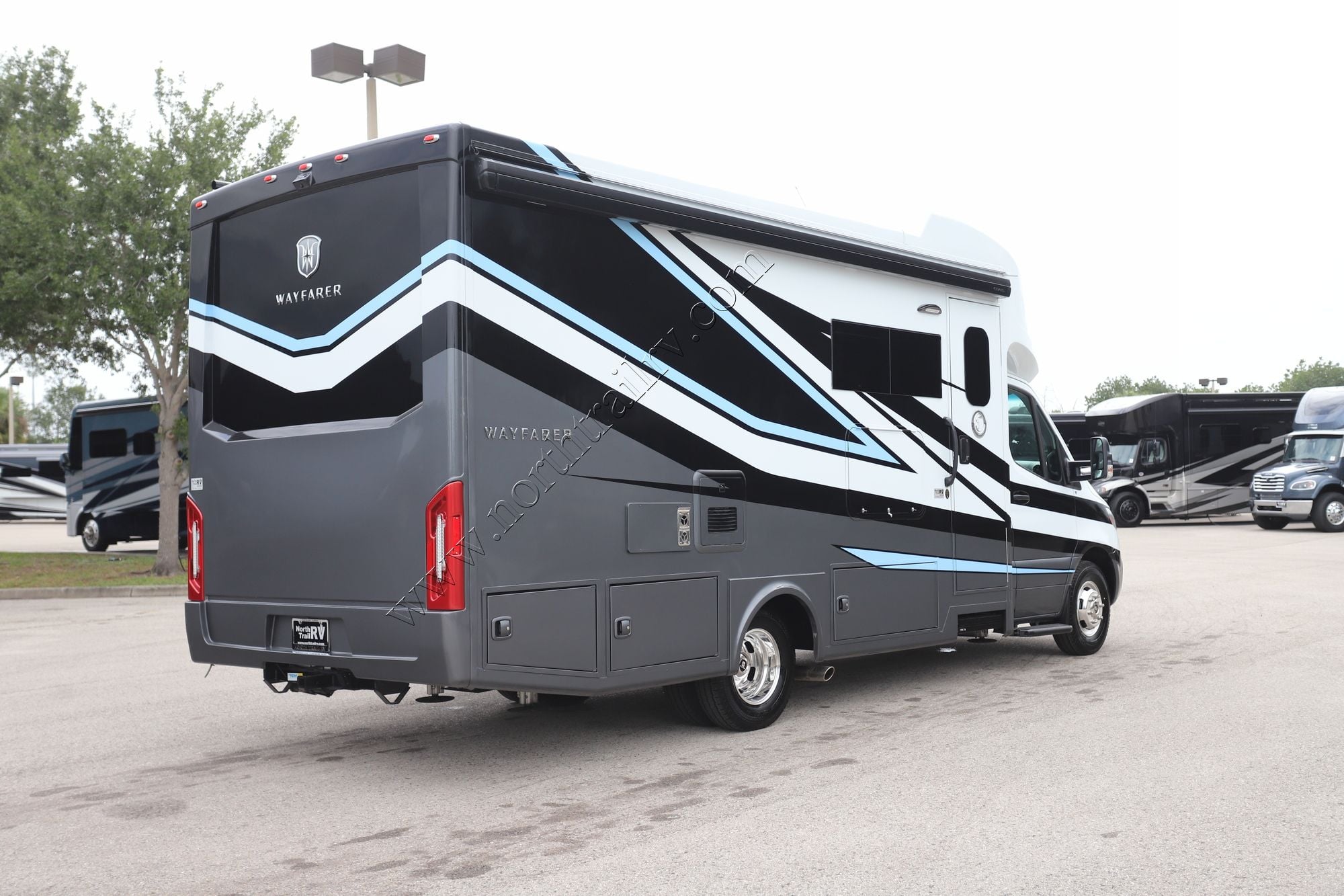 New 2027 Tiffin Motor Homes Wayfarer 25RW Class C  For Sale