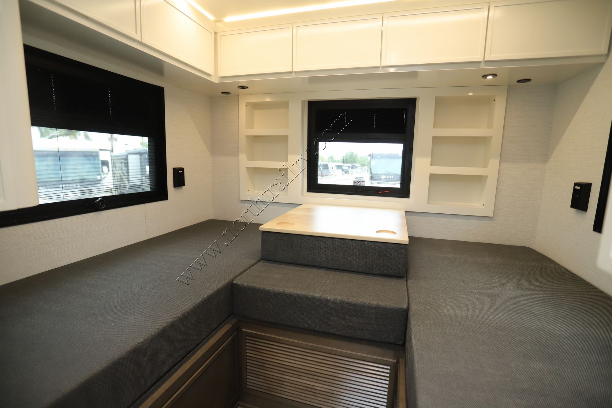 New 2027 Newmar Freedom Aire 2512 Class C  For Sale