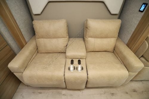 2027 Tiffin Motor Homes Wayfarer 25RW Class C