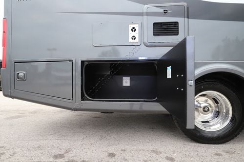 2027 Tiffin Motor Homes Wayfarer 25RW Class C