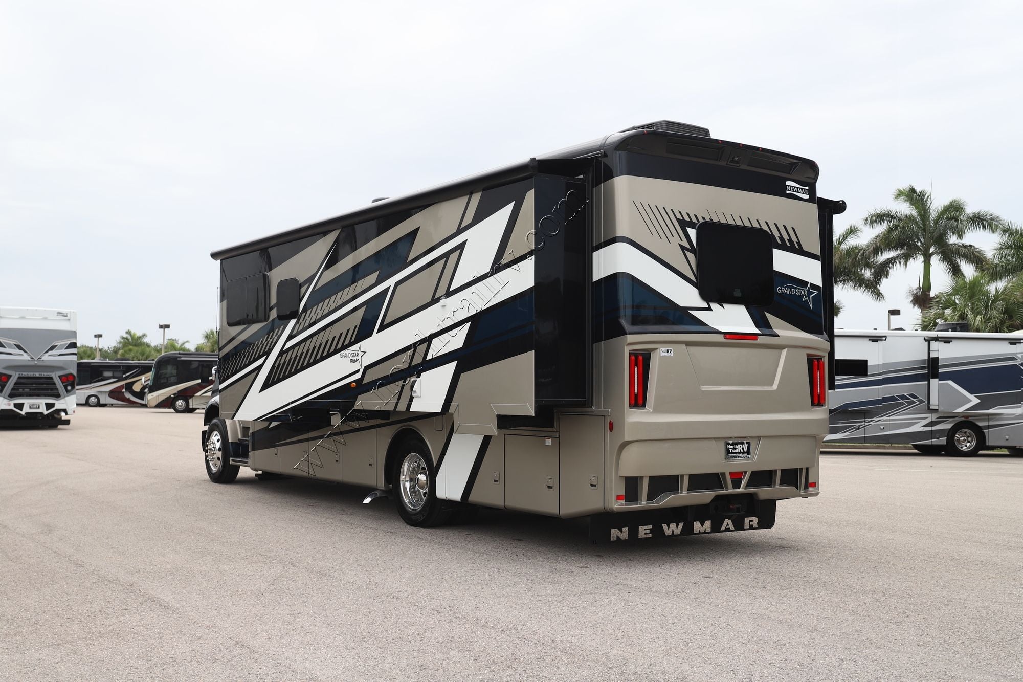 New 2027 Newmar Grand Star 3444 Super C  For Sale