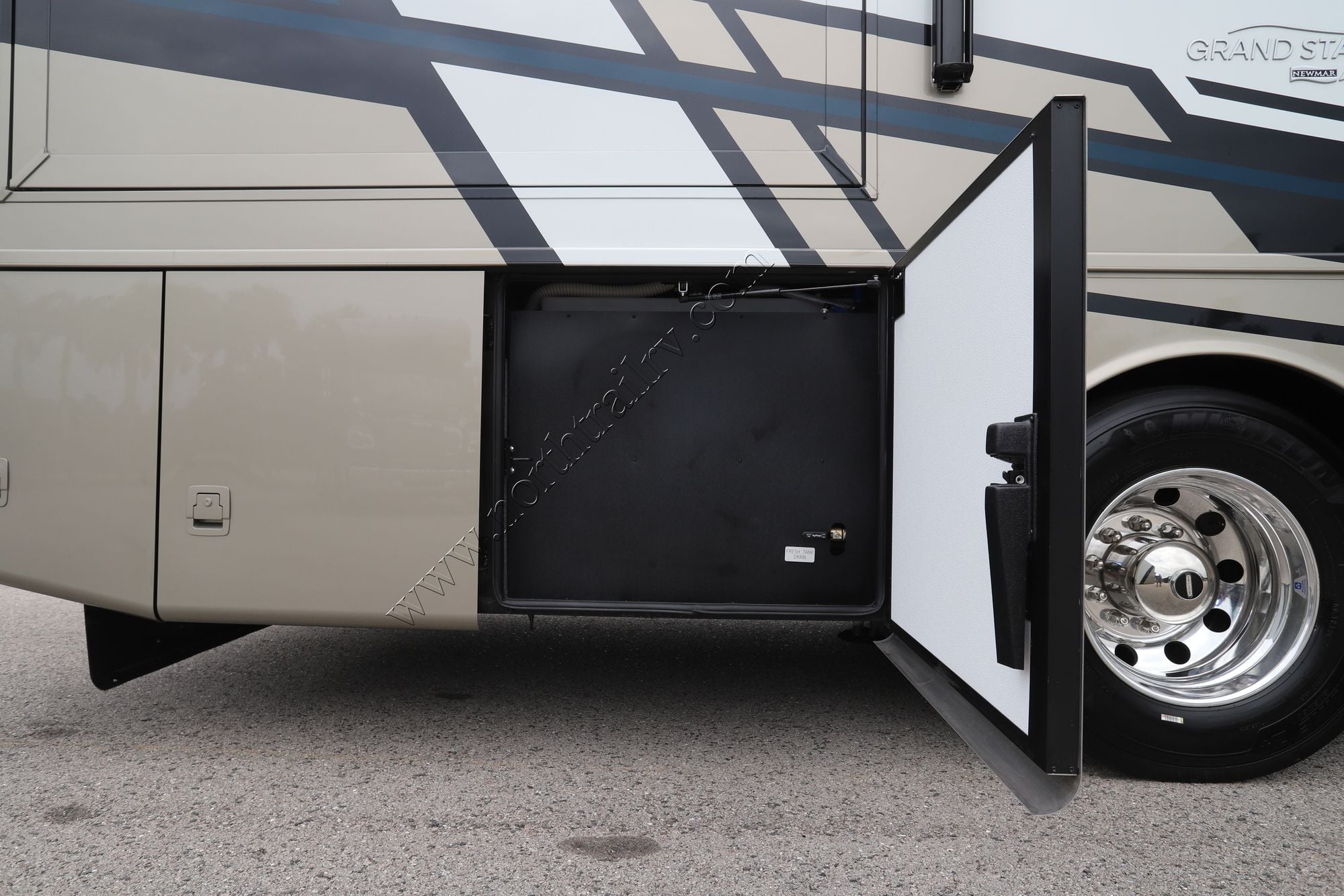 New 2027 Newmar Grand Star 3444 Super C  For Sale