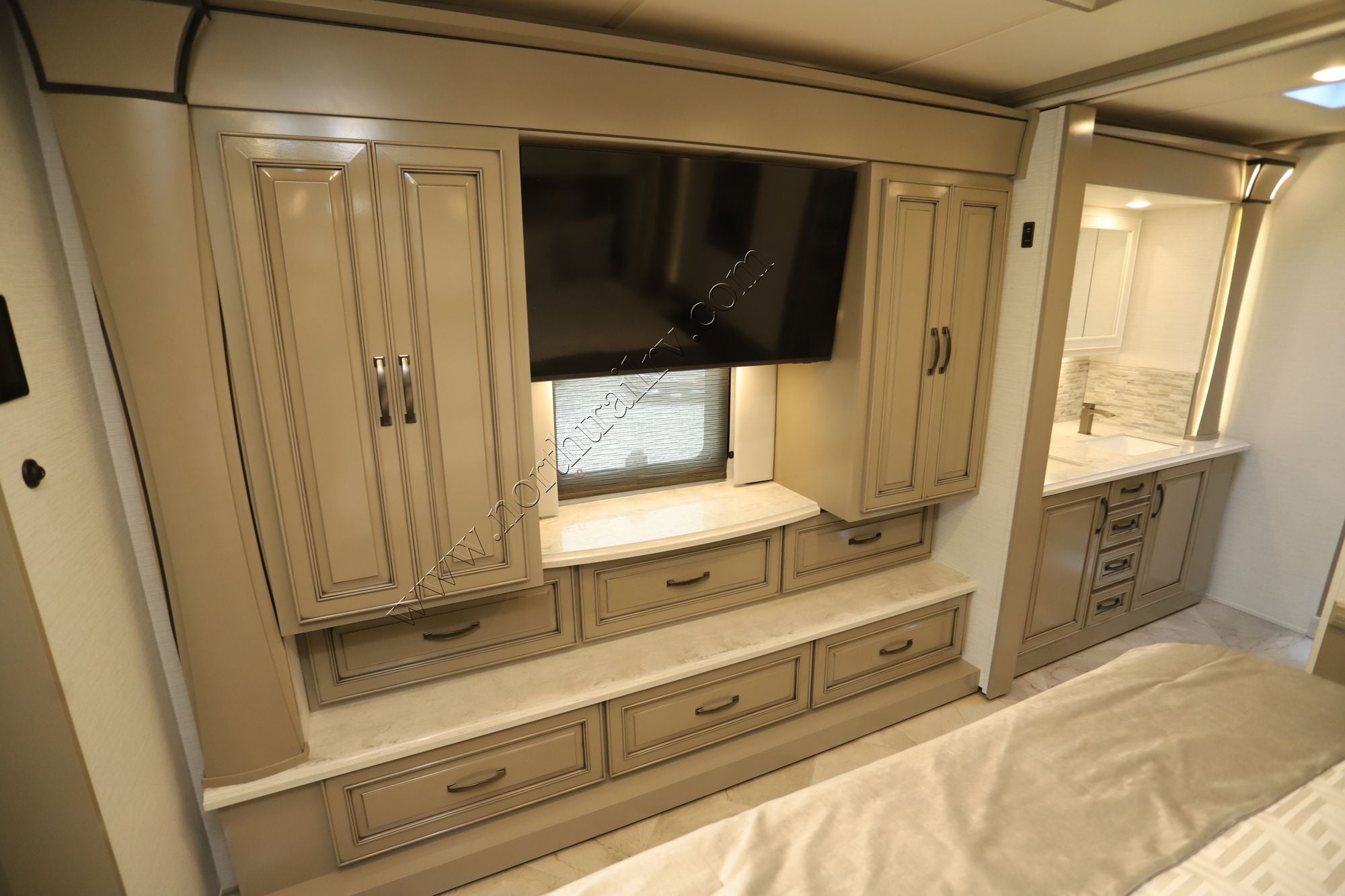 New 2027 Newmar Dutch Star 4345 Class A  For Sale