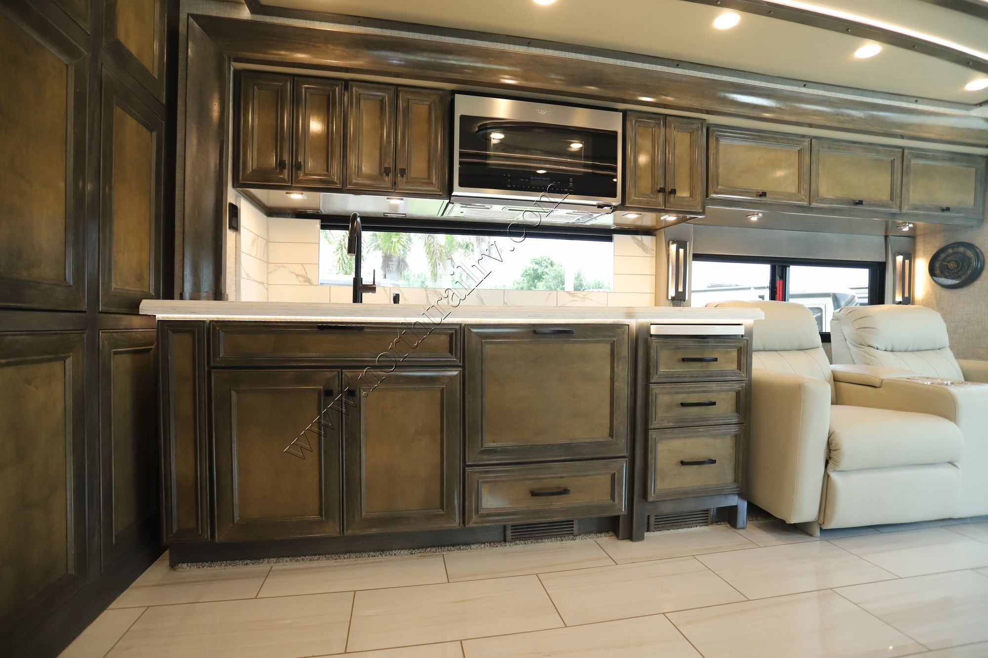 Used 2023 Tiffin Motor Homes Allegro Bus 40IP Class A  For Sale
