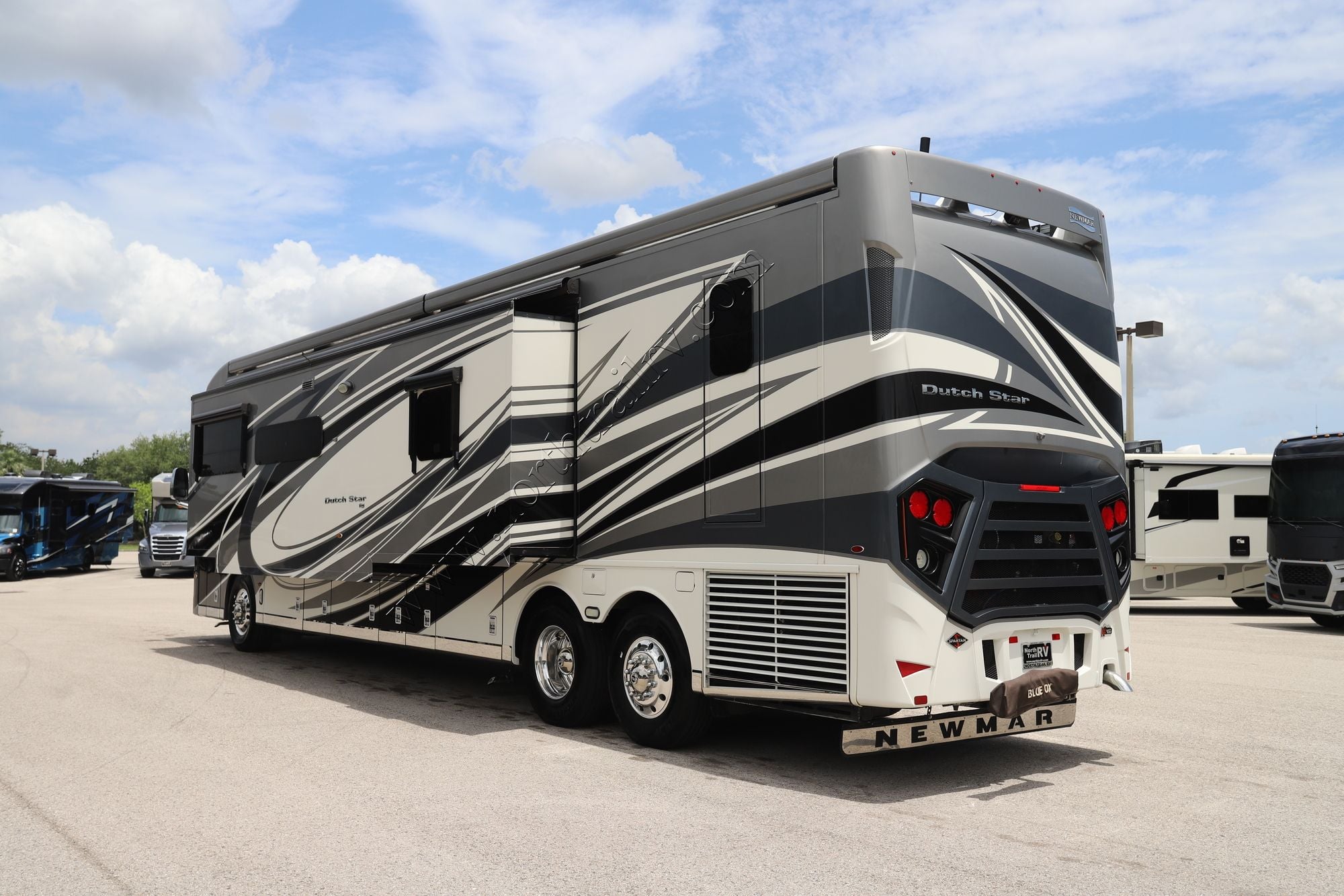 Used 2021 Newmar Dutch Star 4363 Class A  For Sale