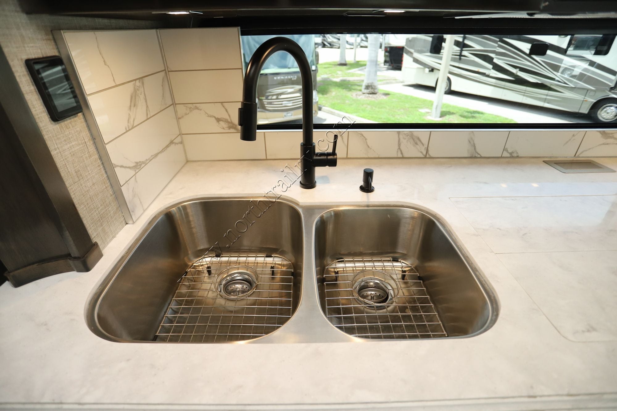 Used 2023 Tiffin Motor Homes Allegro Bus 40IP Class A  For Sale