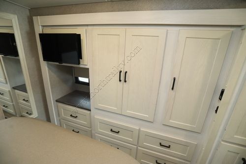 2022 Winnebago Adventurer 29B