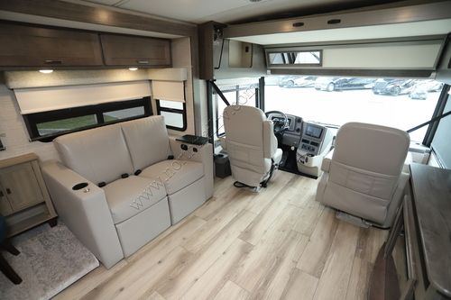 2023 Winnebago Forza 34T