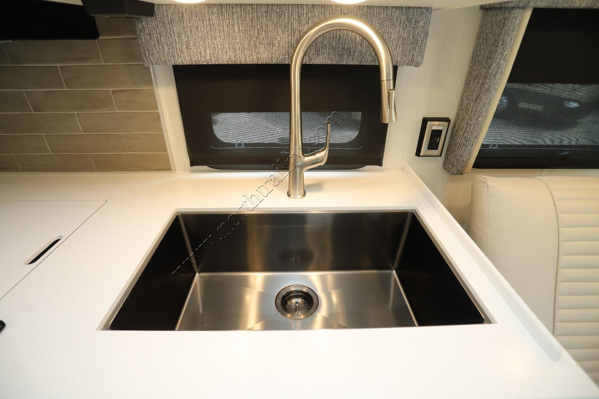 New 2027 Newmar Grand Star 3444 Super C  For Sale