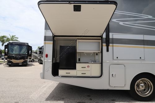 2022 Winnebago Adventurer 29B