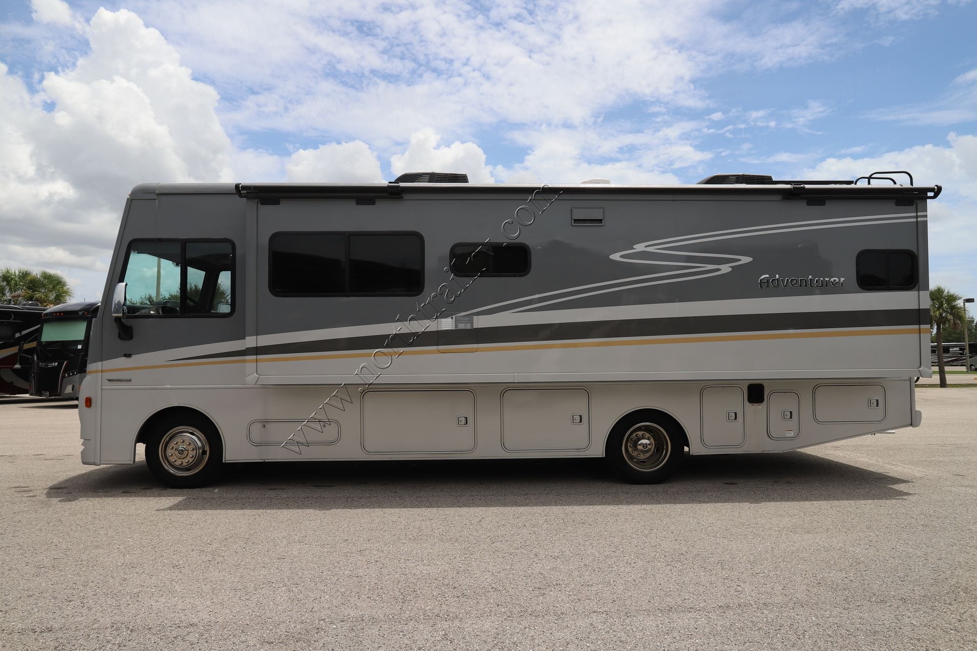 Used 2022 Winnebago Adventurer 29B Class A  For Sale