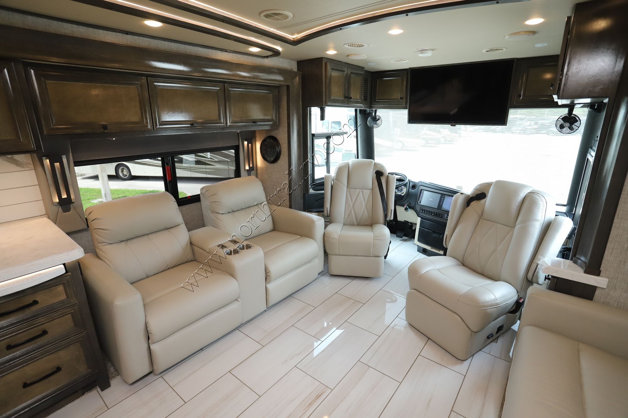 Used 2023 Tiffin Motor Homes Allegro Bus 40IP Class A  For Sale