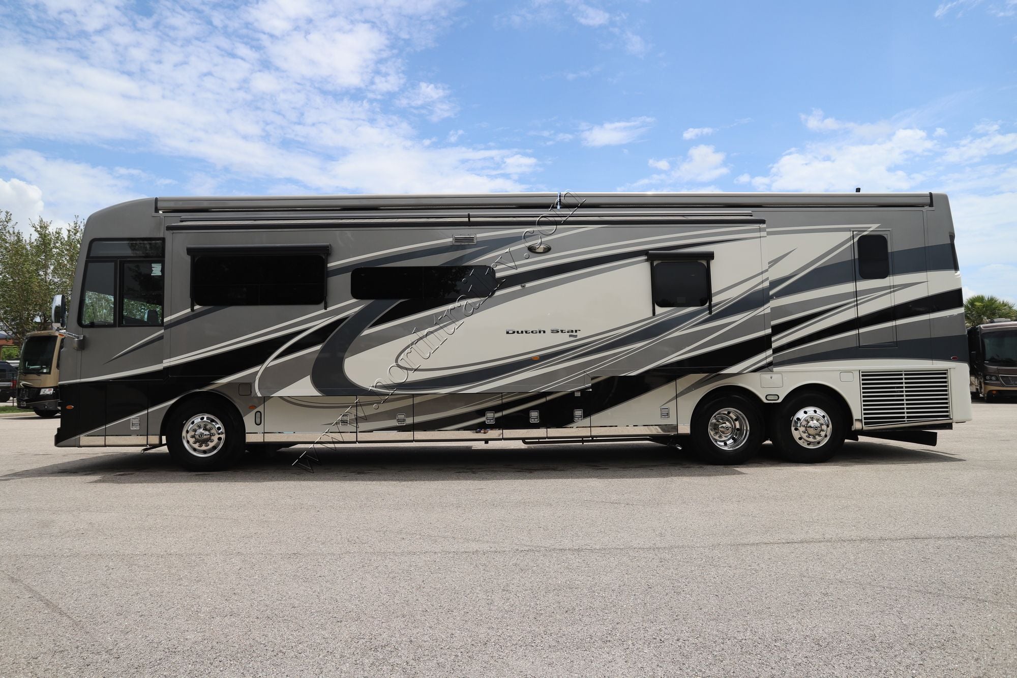 Used 2021 Newmar Dutch Star 4363 Class A  For Sale