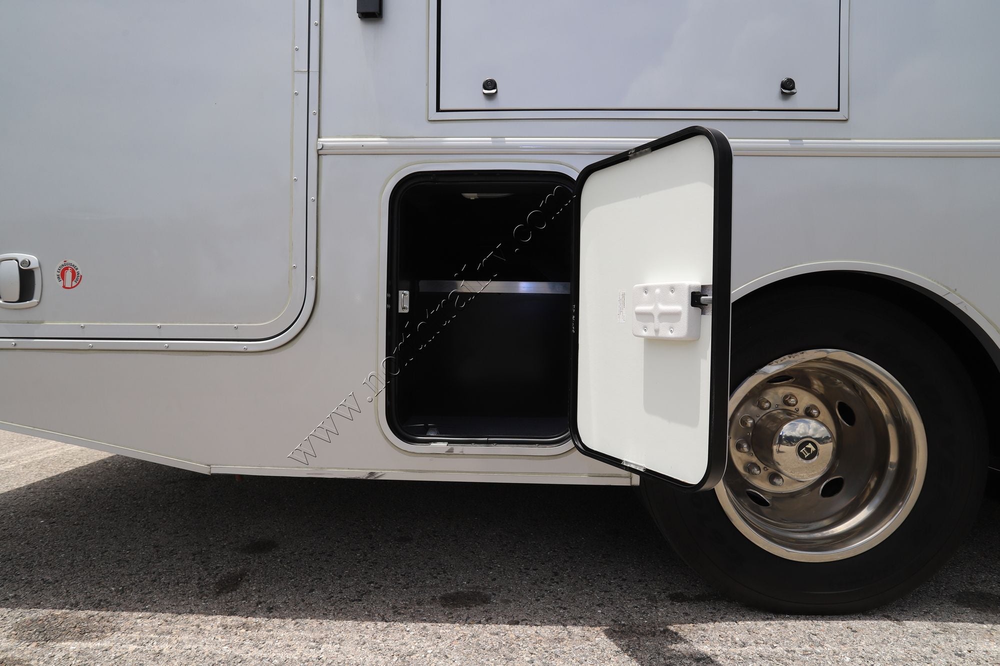 Used 2022 Winnebago Adventurer 29B Class A  For Sale