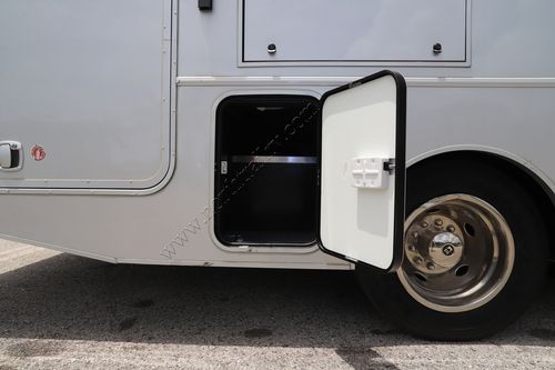 2022 Winnebago Adventurer 29B