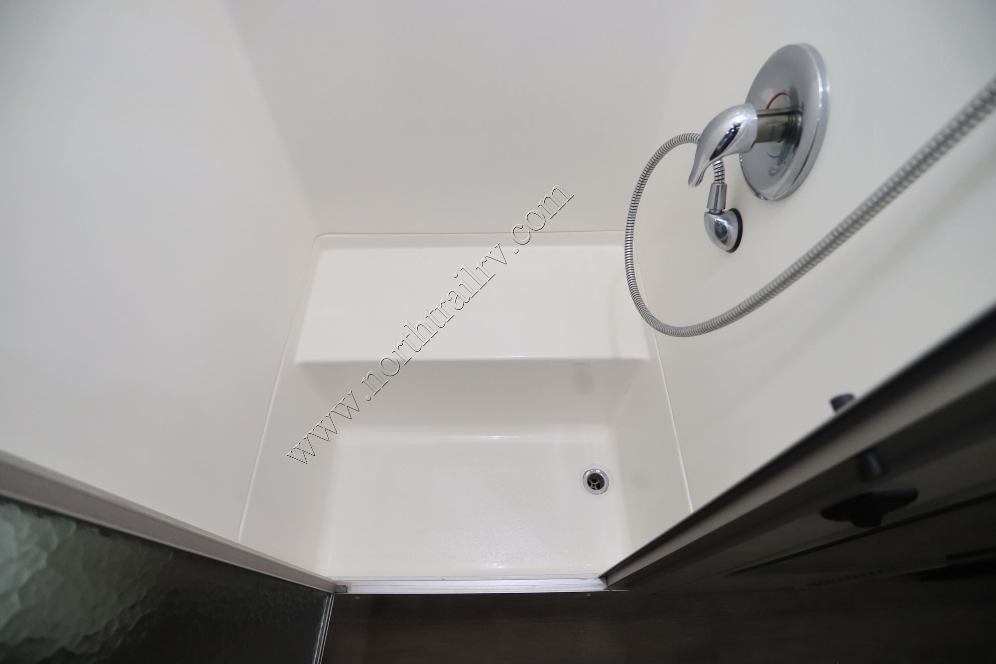 2017 Airstream Intl Serenity 28RB Travel Trailer Used  For Sale