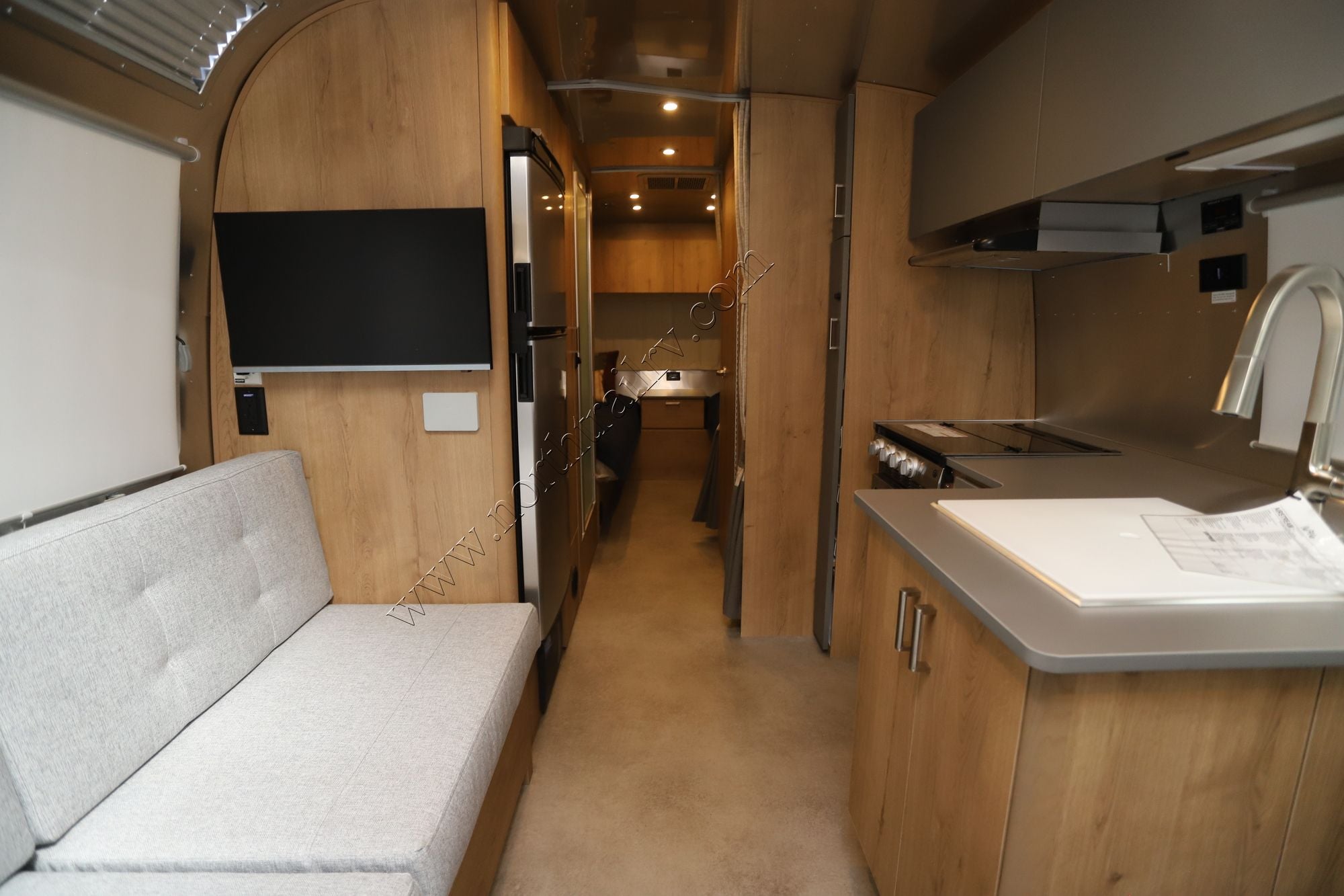 New 2026 Airstream Trade Wind 25FB Travel Trailer  For Sale