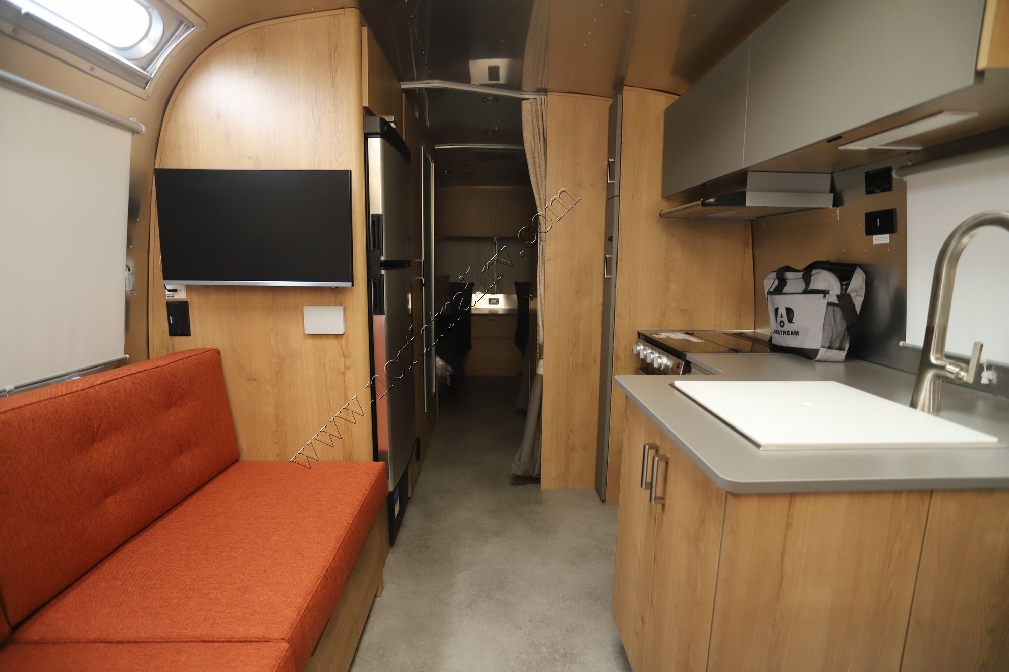 New 2026 Airstream Trade Wind 25FB Travel Trailer  For Sale