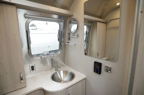 2026 Airstream Globetrotter 27FB