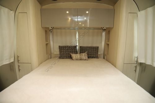 2022 Airstream Flying Cloud 28RB
