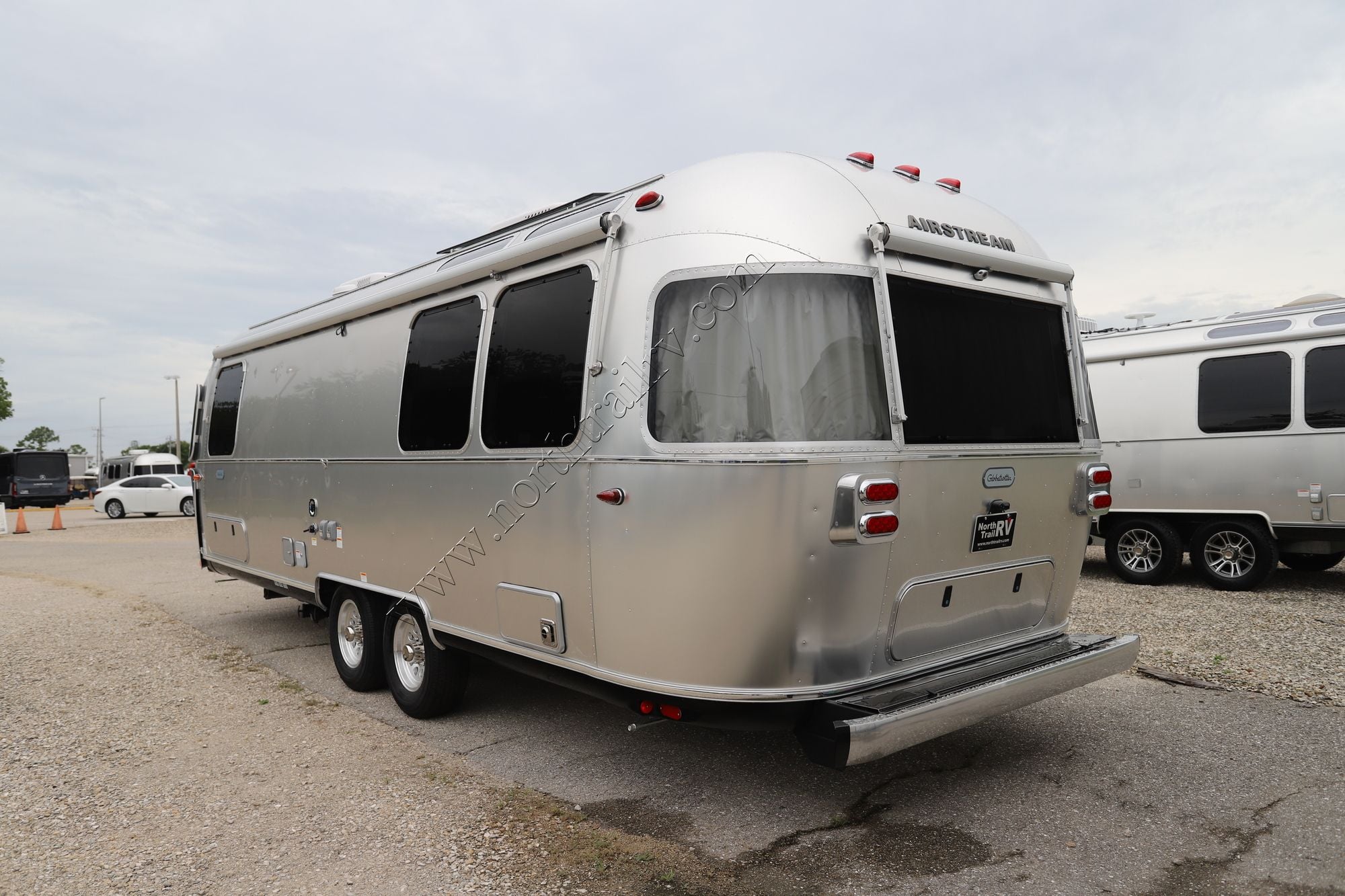 2026 Airstream Globetrotter 27FB Travel Trailer New  For Sale