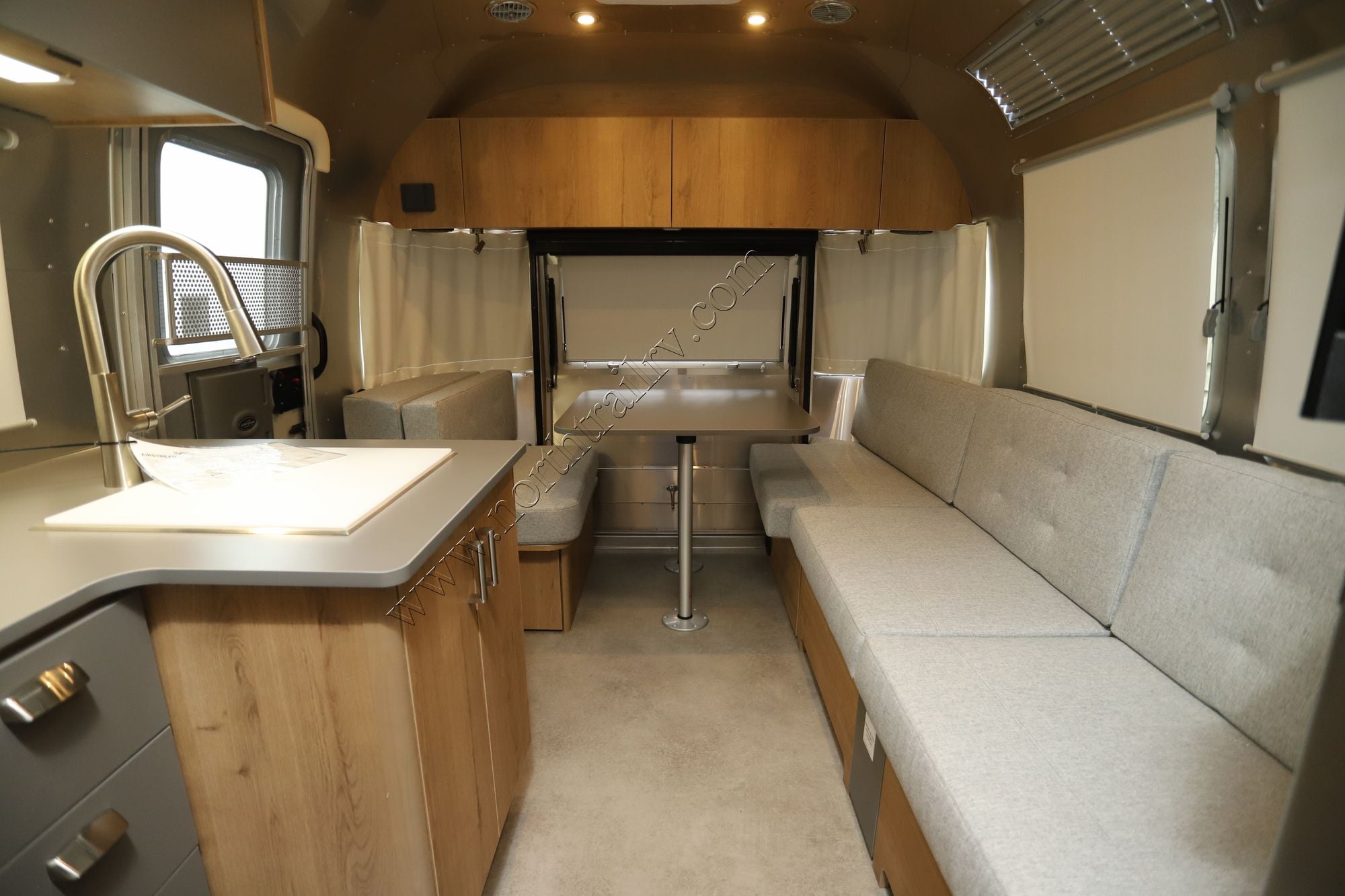 New 2026 Airstream Trade Wind 25FB Travel Trailer  For Sale