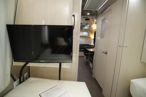 2017 Airstream Intl Serenity 28RB