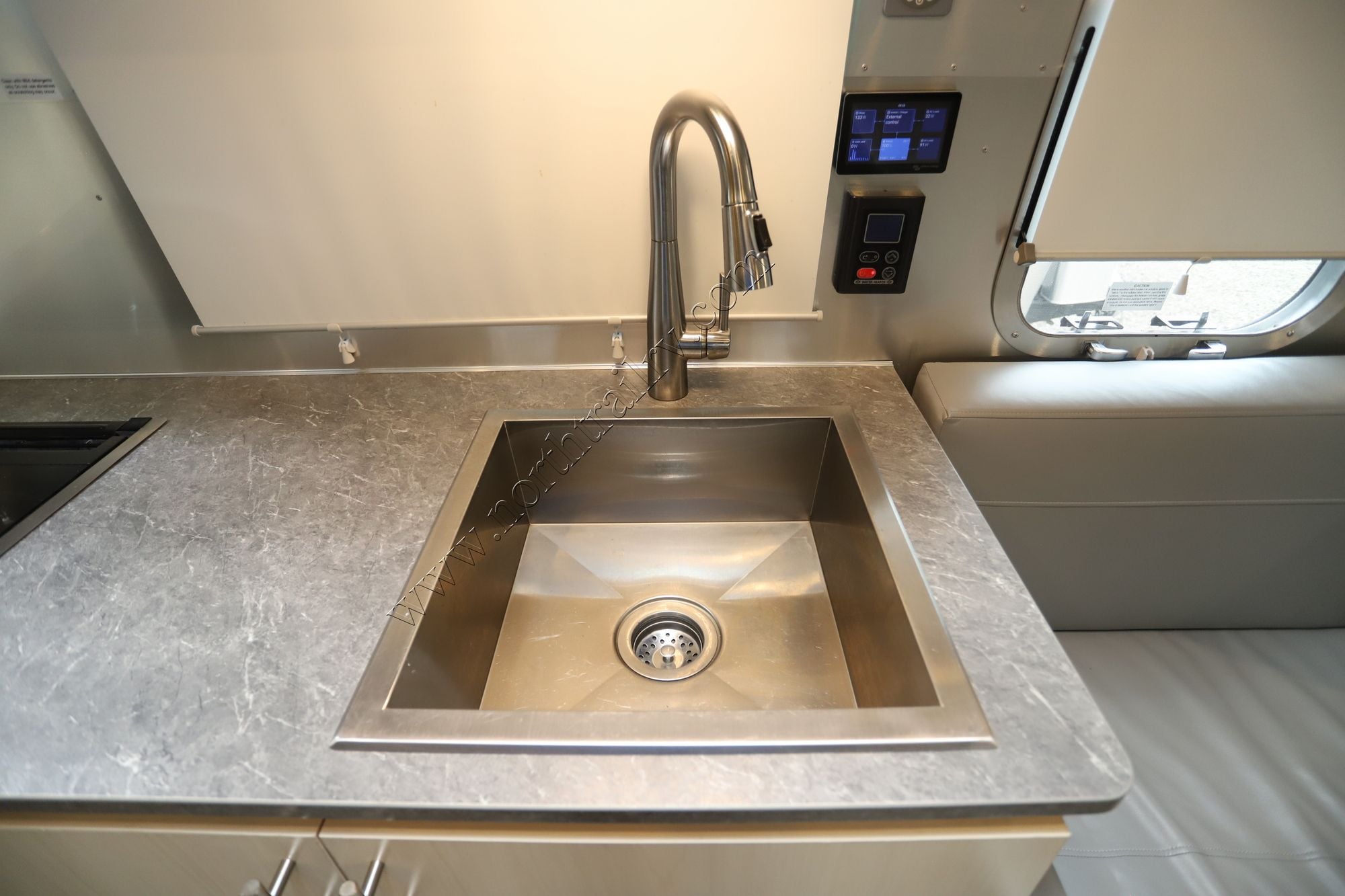 Used 2022 Airstream Flying Cloud 28RB Travel Trailer  For Sale