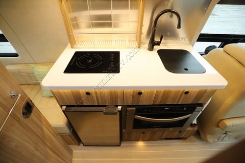 2024 Airstream Interstate 24GL 4X4 E1